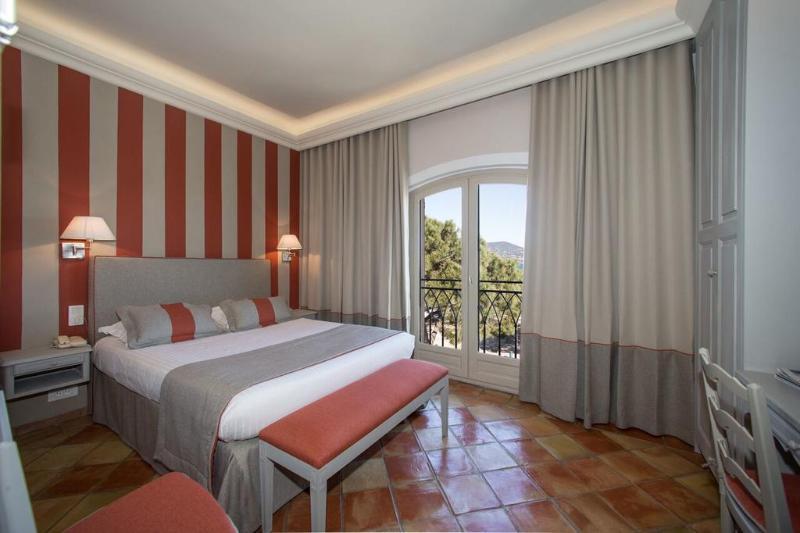 La Bastide Du Port - Hotel De Charme Saint Tropez Bagian luar foto