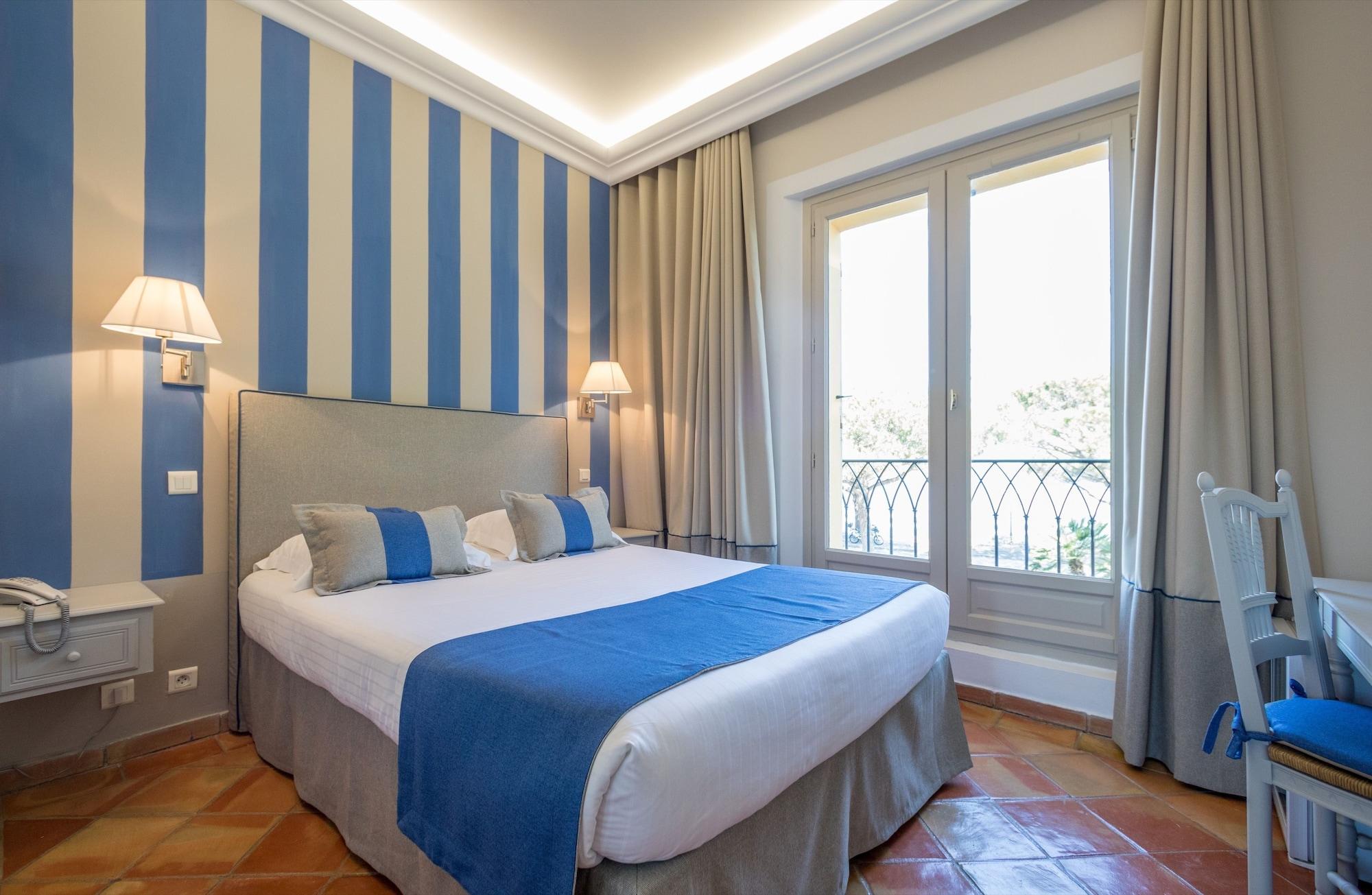 La Bastide Du Port - Hotel De Charme Saint Tropez Bagian luar foto