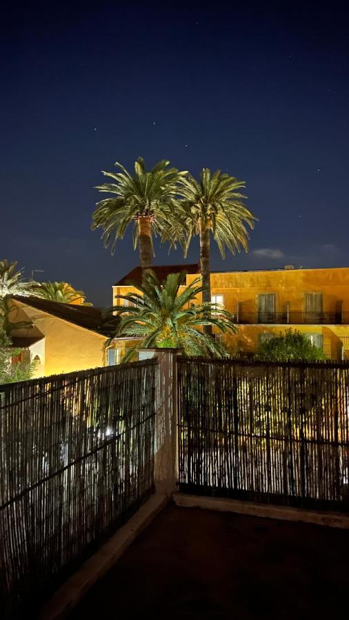 La Bastide Du Port - Hotel De Charme Saint Tropez Bagian luar foto