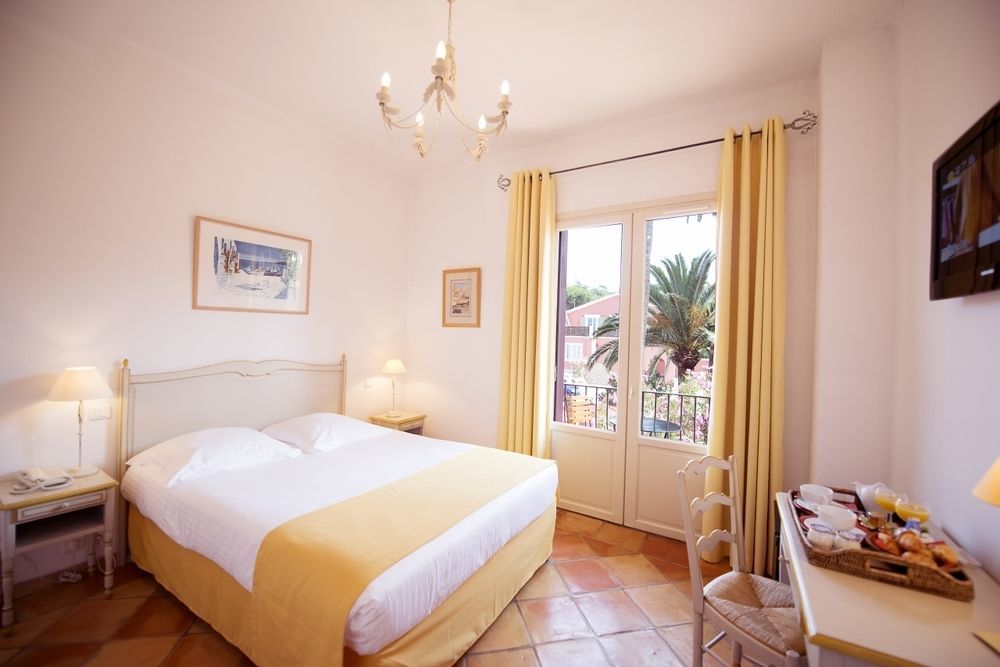 La Bastide Du Port - Hotel De Charme Saint Tropez Bagian luar foto